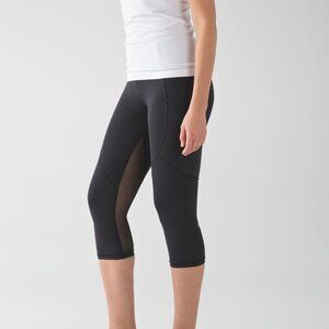 NEW Lululemon Outrun 17" Crop Leggings in Black size 4